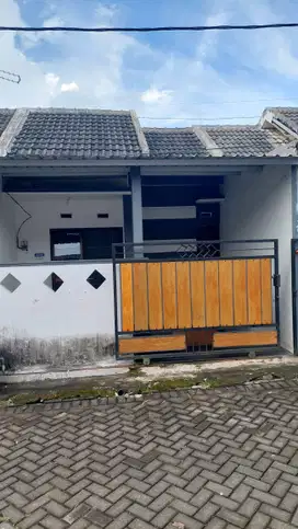 DIJUAL RUMAH PAKIS