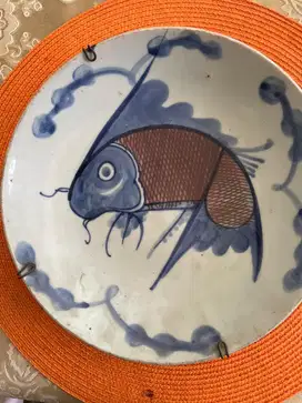 Piring biru  Ikan
