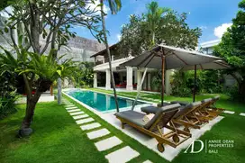FREEHOLD 3 & 4 BEDROOMS VILLAS IN THE HEART OF SEMINYAK