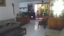 Di Jual Rumah Mewah 2 Lantai dengan Lokasi Ideal di Pamulang Permai