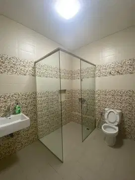 Di jual rumah cantik 2 lantai baru Renov di Mekarwangi