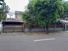 Rumah Lama di Kebayoran Baru Jakarta Selatan