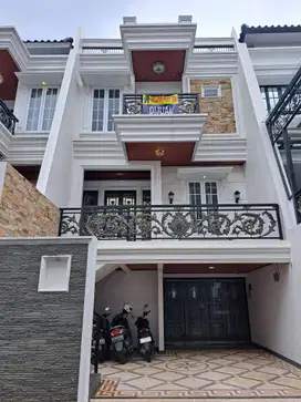 Rumah Modern Classic  Kebagusan, Jakarta Selatan