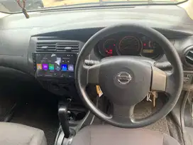 Nissan Livina 2012 Bensin