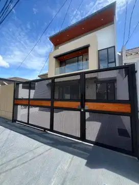 Rumah Baru posisi Strategis kamar 4 cluster Griya loka BSD