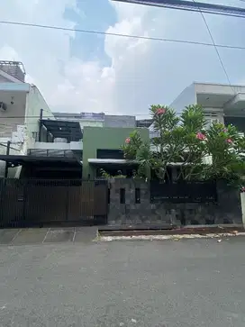 Rumah Asri Luas 190 Meter di Komplek Abadi Duren Sawit