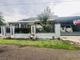 Rumah Hoek di Cimanggu Permai Dekat Stasiun Dekat Tol