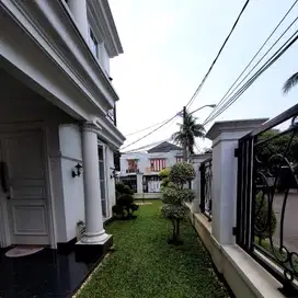 Rumah full renov posisi hook di Bintaro sektor 9