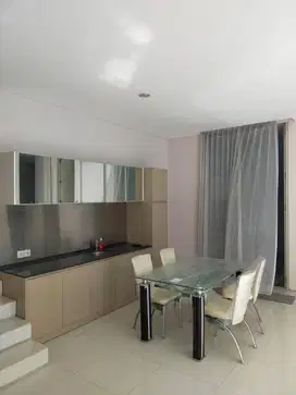 Rumah Semi Furnish Pakuwon Indah