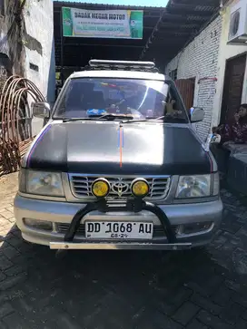 Kijang LGX 2001