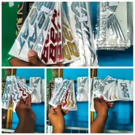 Emblem stiker timbul