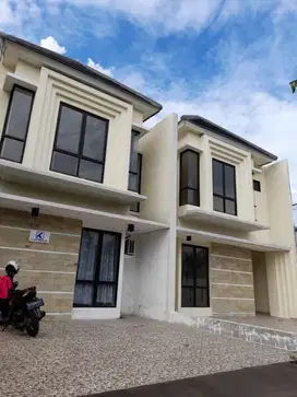 Rumah baru siap huni termurah hanya 500meter ke pintu toll cipayung