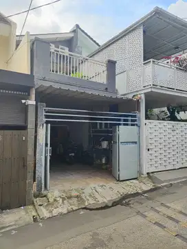 Rumah 2 Lantai Cantik Murah Siaphuni di Pejaten Barat Jakarta Sel