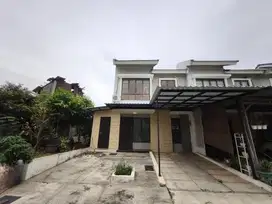 Rumah Full Renovasi di Premier Savanna Bekasi Timur