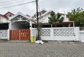 RUMAH STRATEGIS DI GAYUNGAN SURABAYA SELATAN