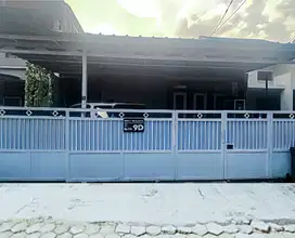 DIJUAL RUMAH SIAP HUNI TERAWAT DAN DEKAT GERBANG TOL CIPUTAT PAMULANG