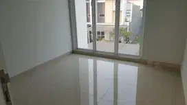 Rumah Brand New Di Cluster Yarra JGC Cakung Jakarta Timur