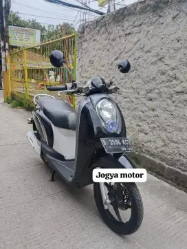 Honda scoopy tahun 2011 motor second murah meriah