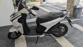 Motor Listrik Gesits G1 2 Battery Jarak Tempuh max 90 km