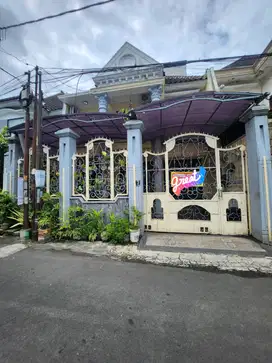 Dijual Rumah Kost 4 lantai lokasi strategis di Malang