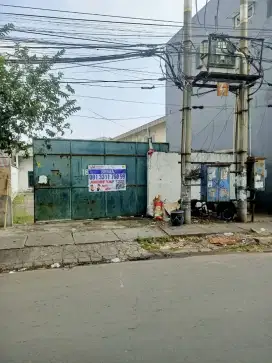 Disewakan gudang raya kedungcowek