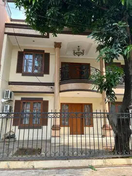 Rumah dijual citra gran cibubur dua lantai siap huni
