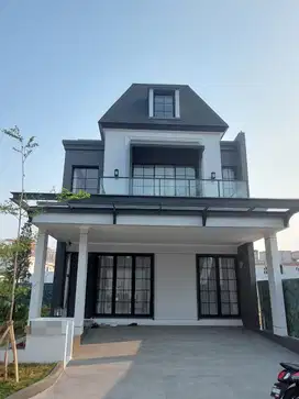 Rumah Konsep American Style Private Cluster Costaria, Metland Menteng