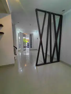 Dijual Rumah Bagus di Cluster Taman Puspa Harapan Indah Bekasi