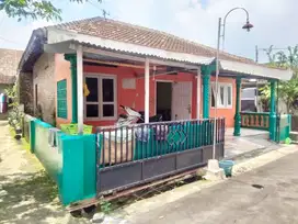 Jual murah rumah dekat pasar jaten karanganyar