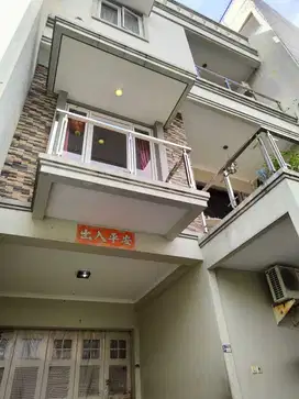 Dijual Rumah Mewah Minimalis di Jl. Kepu Dalam,Kemayoran,Jakarta Pusat