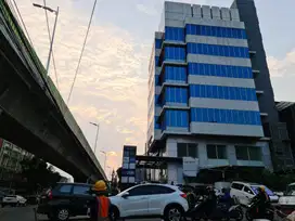 J32.Gedung OWP Kebayoran Baru Jakarta Selatan