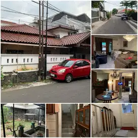 rumah 2 1/4 lantai di tebet barat jakarta selatan