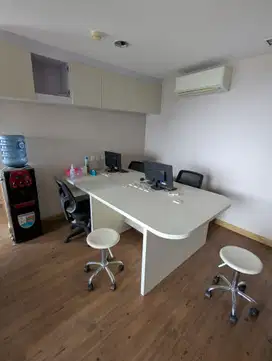 Vky - Disewa Office The Mansion Kemayoran Bougenville Fontana Furnish