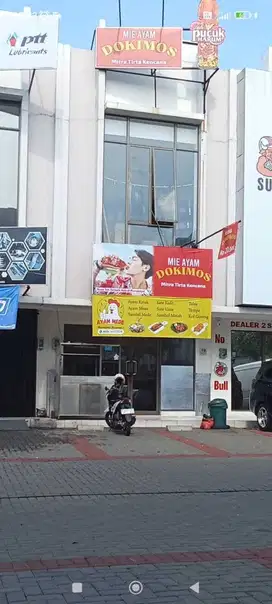 DISEWAKAN Ruko Bavaria 2 lantai di Gading serpong Luas 4.5x10