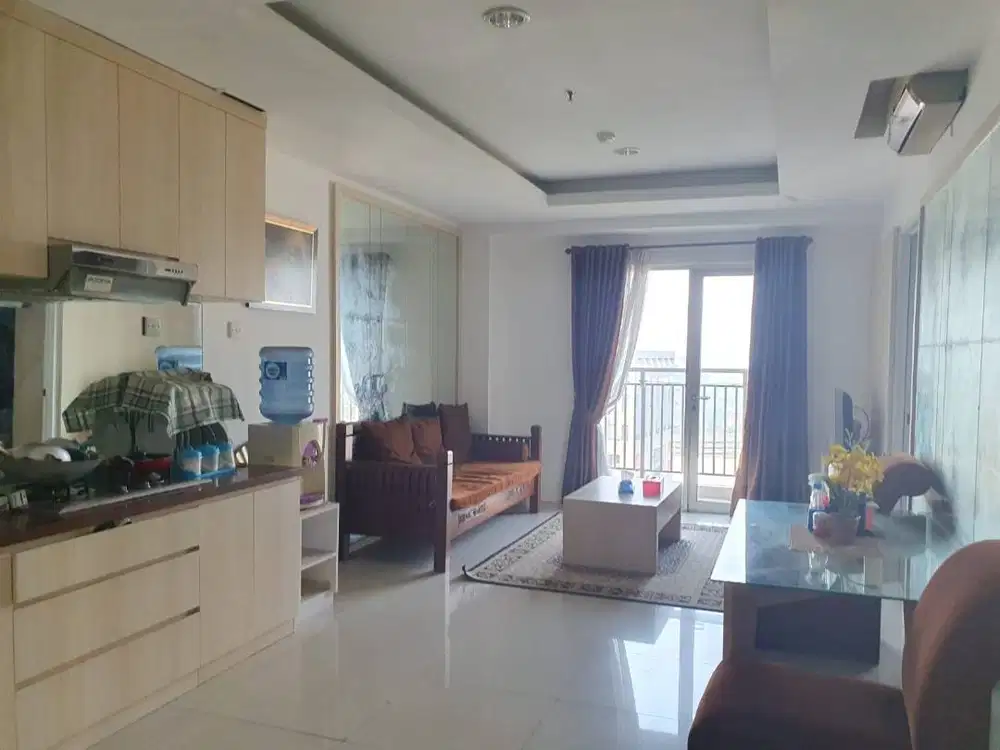 Sewa 3 Bedrooms Apartemen Cosmo Residence Murah