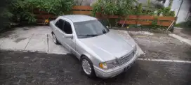 Mercedes Benz C180 M/T