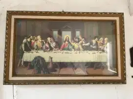 Figura yesus ada lampu penerangnya