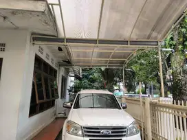 rumah lama terawat di sayap riau dago bandung
