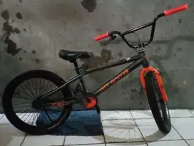 Sepeda BMX anak