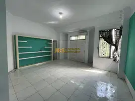 Dijual Villa di Komplek Cemara Hijau Blok J (Boulevard Utama Komplek)