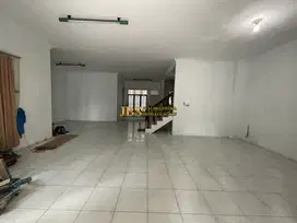 Jual Villa 2 Tingkat Siap Huni di Komplek Cemara Hijau Blok J - Medan