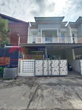 Rumah Baru Semi Furnished Dekat Thursina Islamic School