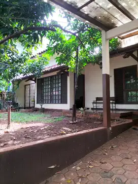 Dijual cepat Rumah strategis Bintaro sektor 1