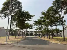 Disewa/jual rumah 2 lantai belum pernah dihuni di Suvarna Sari