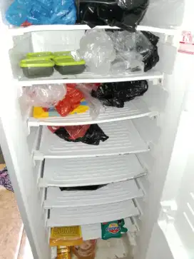 Freezer Sharp Rak 8