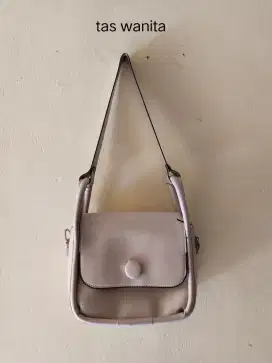 Tas wanita masih bagus