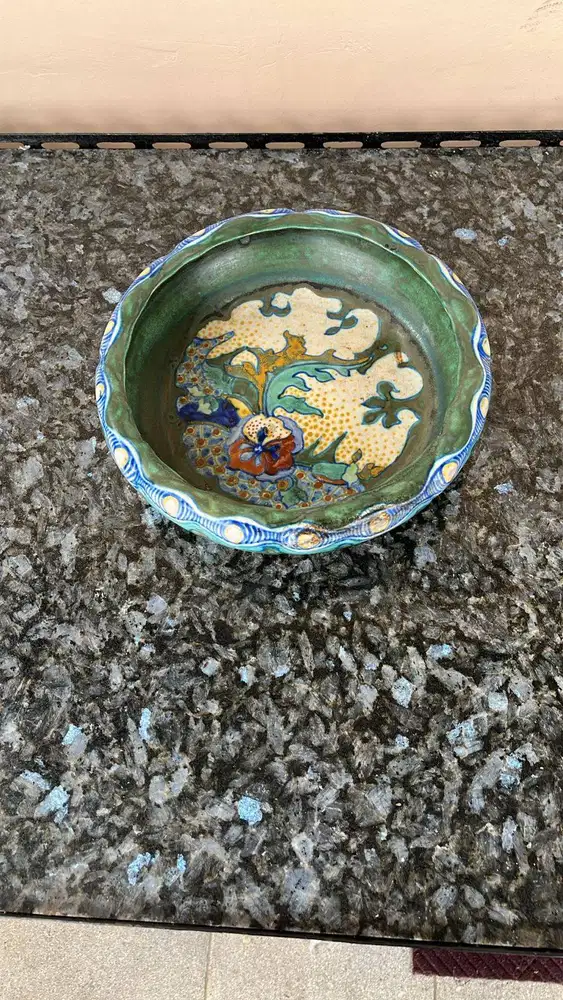 mangkuk kuno antik tahun 1867