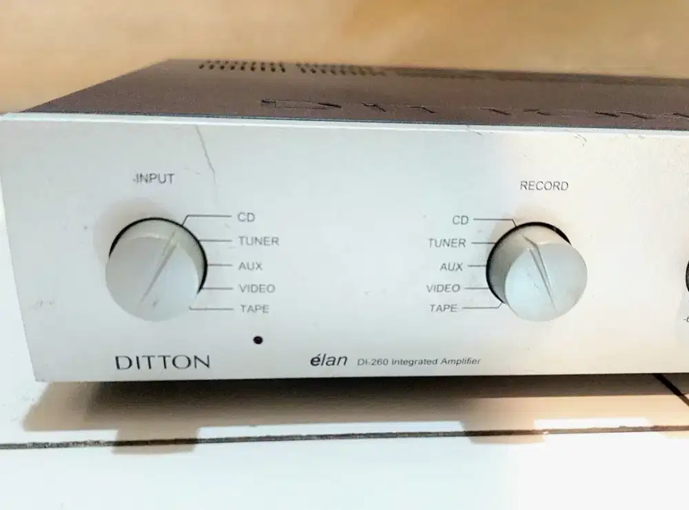 Stereo amplifier Ditton Elan 260