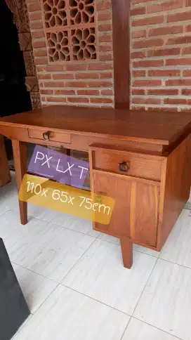 Meja Kantor Jati Kuno