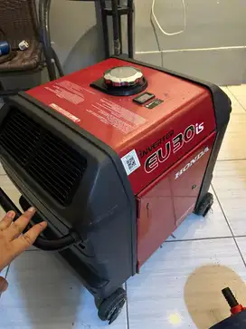 Genset Honda Inverter Silent Eu30is Generator Bensin honda EU 30 is